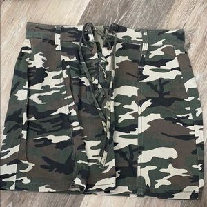 ADORABLE never worn jean skirt army